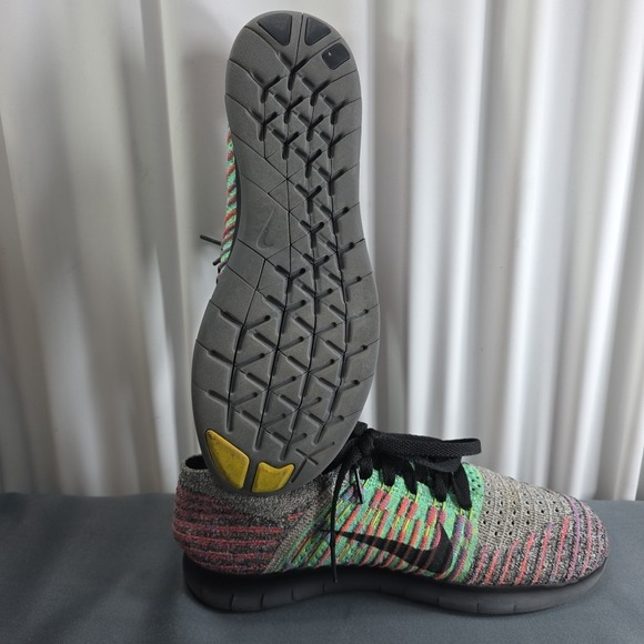 Nike Free‎ RN Flyknit Men's Size 7.5 Running Shoes Multicolor - Picture 5 of 6